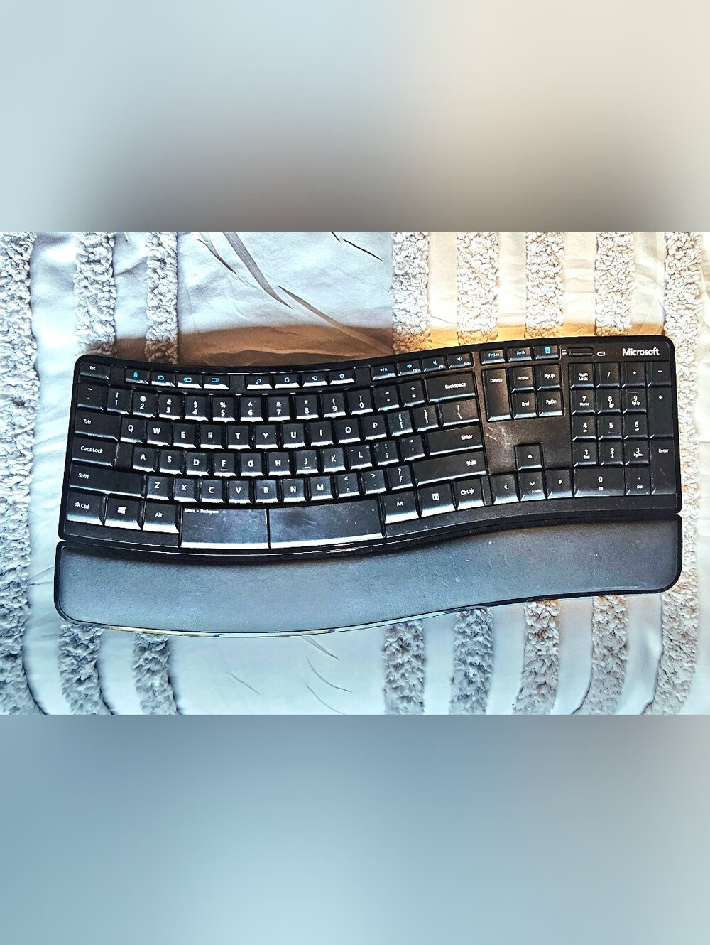 Microsoft Sculpt Comfort Wireless Keyboard KGR1173 - No receiver